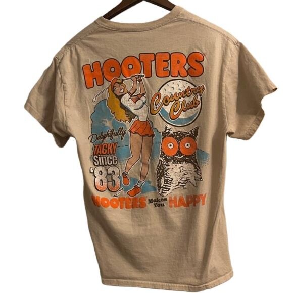 VTG Hooters Country Club Golf T Shirt Mens Large Tan Ripple Junction - Picture 2 of 4